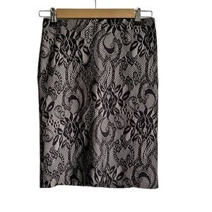 Ann Taylor Petite Women’s Black Lace Over Beige Skirt.  Size 2P